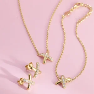 Cross my heart armband